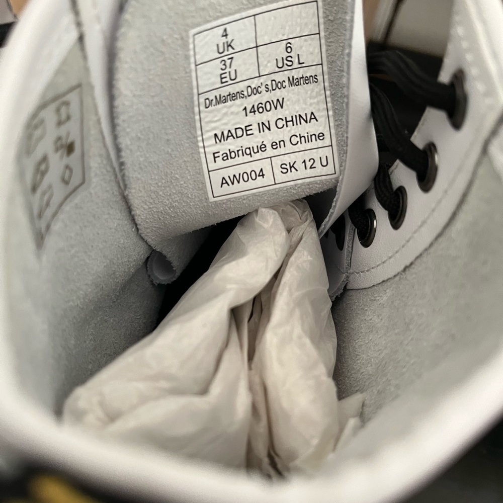 HP⚡️Dr. Martins 1460 White Leather Boot - Picture 11 of 11